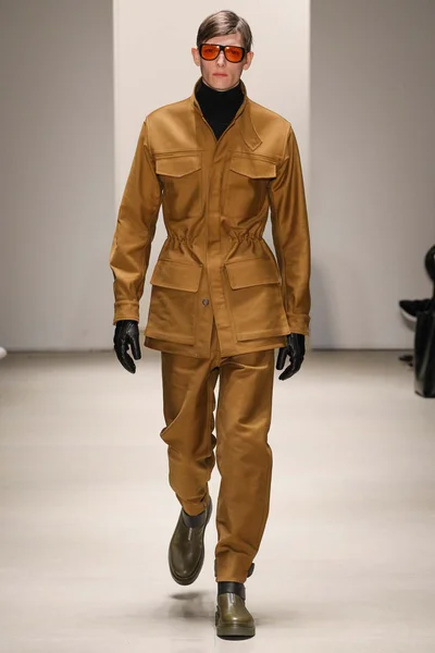 Look 31